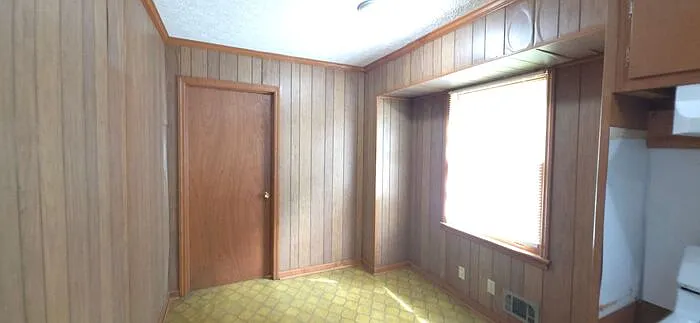 1382 Mary Dale Dr SW — Photo 3