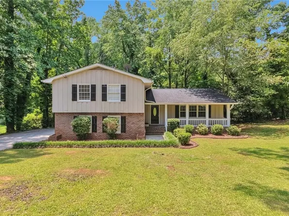 3357 Hunt Wood Ct, Decatur, GA 30034