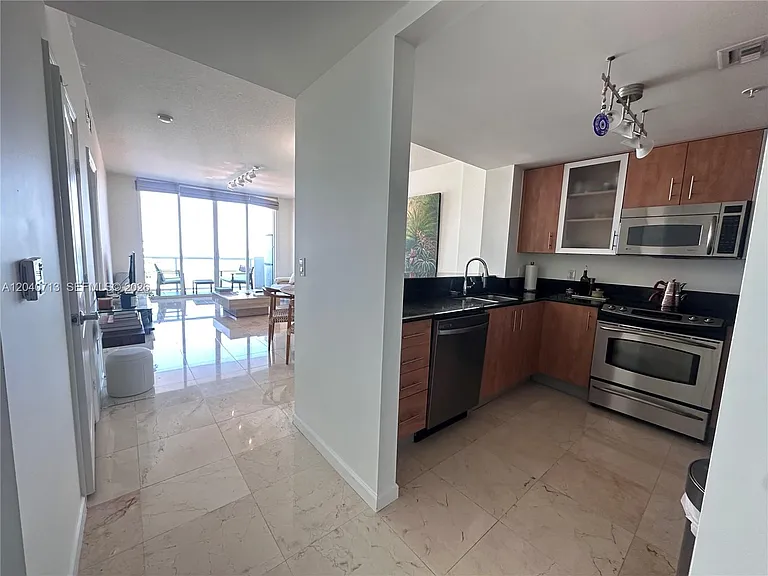 7900 Harbor Island Dr #1424 — Photo 5