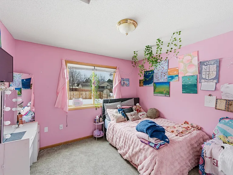 701 E Beaver St — Photo 14