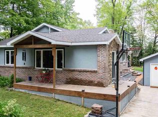 N2964 Otter Dr, Waupaca, WI 54981