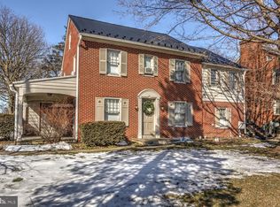 1 Mayfield Dr, Leola, PA