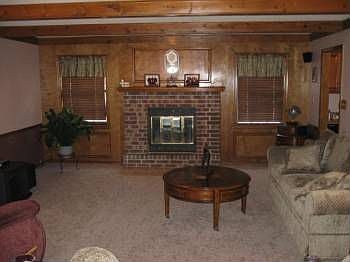 3rd image of 2828 S Sweet Briar Dr