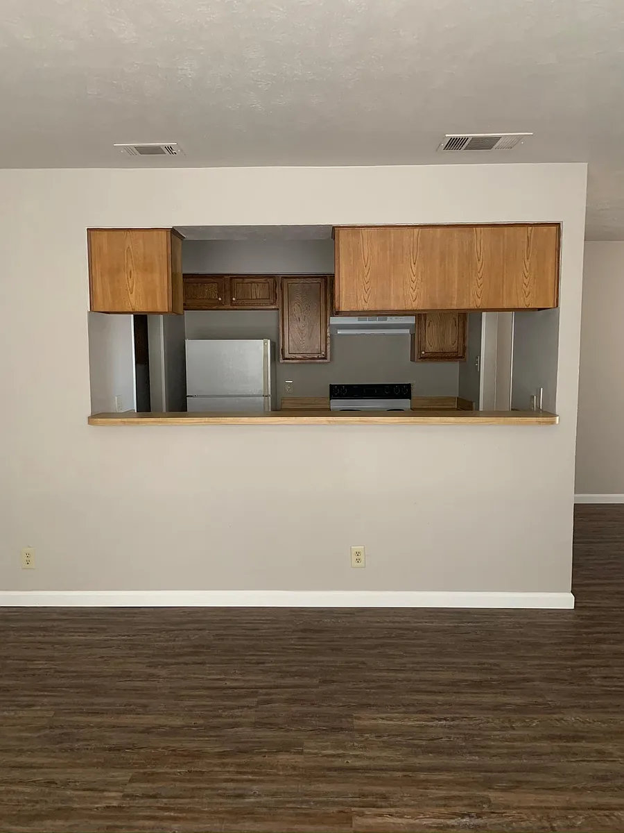 Building Photo - 3319 Gardenview Cir
