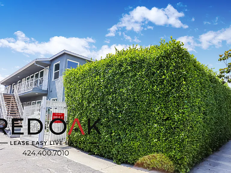 641 N Serrano Ave #4 — Photo 11