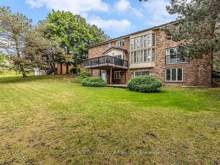 4 Prescott Ct — Photo 36