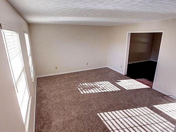 4th image of 6351 Sterling Woods Dr