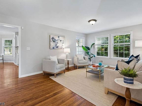 4th image of 7 Holly Ct