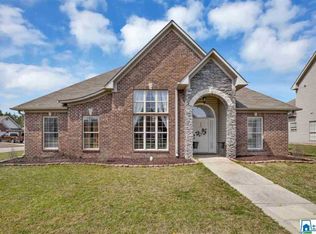 196 Renwick Ln, Calera, AL 35040