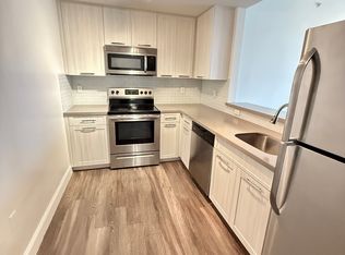 255 Evernia St APT 1420, West Palm Beach, FL 33401