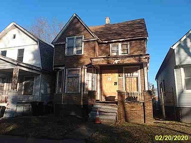 3703 Farnsworth