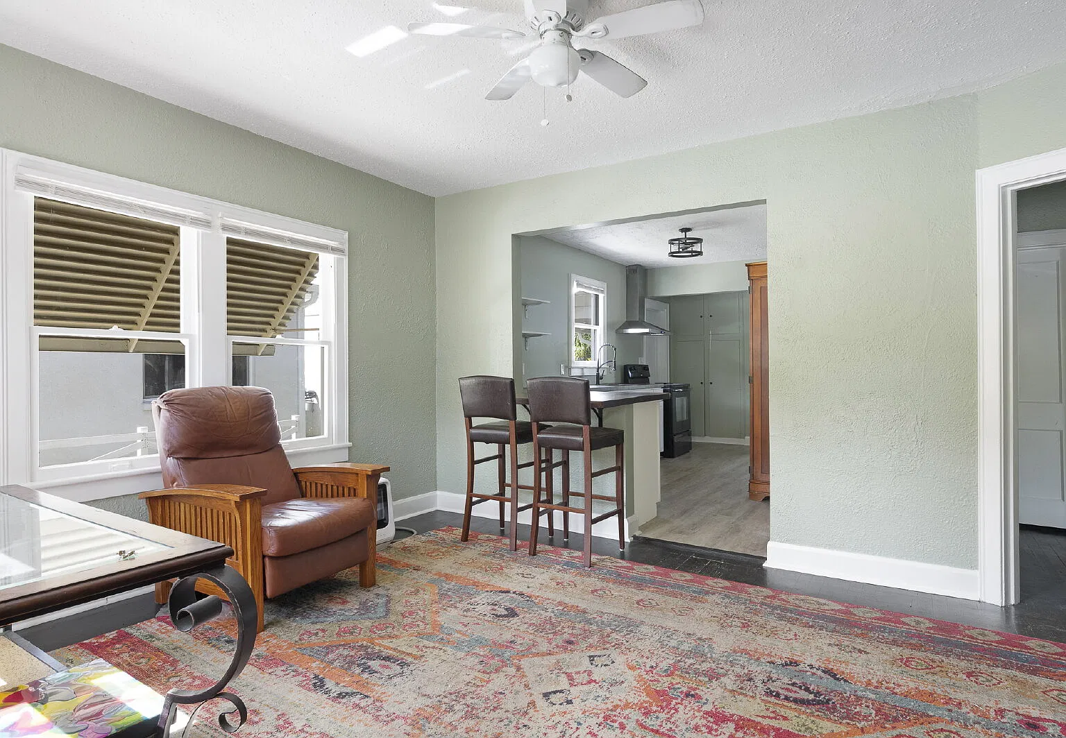 2 bed, 2.0 bath, 965 sqft, $2,300 — Photo 4