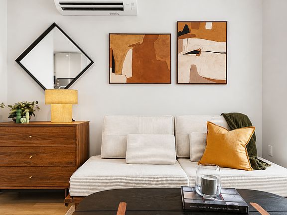 5th image of 16 West St #811