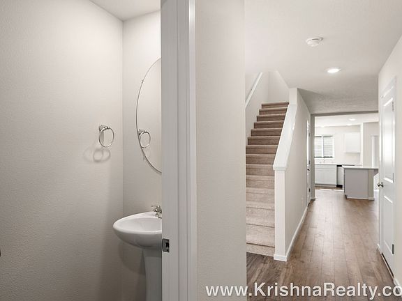 4th image of 11935 NE 104th St #A