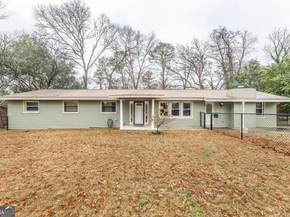 102 Hemlock St, Warner Robins, GA 31093