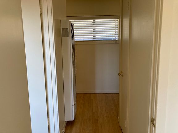 2nd image of 1525 Pershing Dr APT B