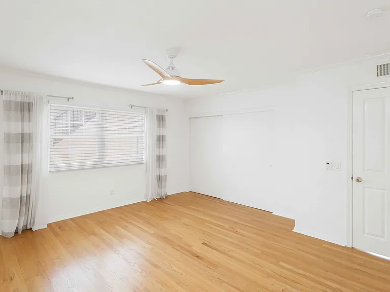 2025 E Balboa Blvd — Photo 23