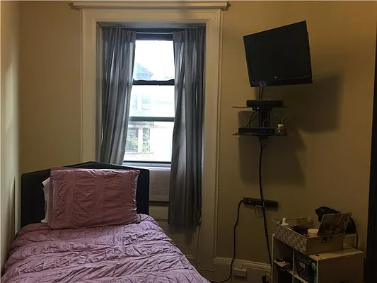 Rented by R New York | media 62