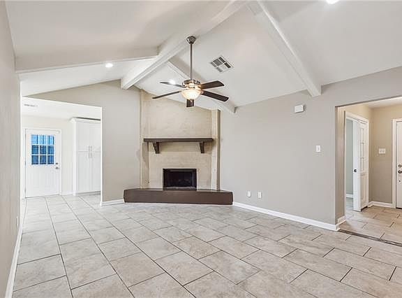 3rd image of 2709 Yorktowne Dr