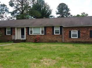 1301 Canterbury Ln, Colonial Heights, VA 23834