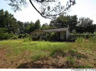 4204 Lee Rd, Wade, NC 28395