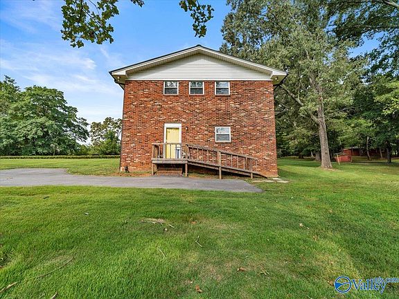 4th image of 1606 Winn Rd