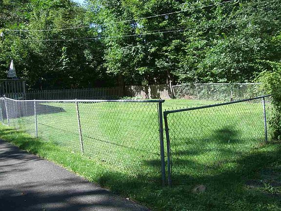 4th image of 262 Old Route 212