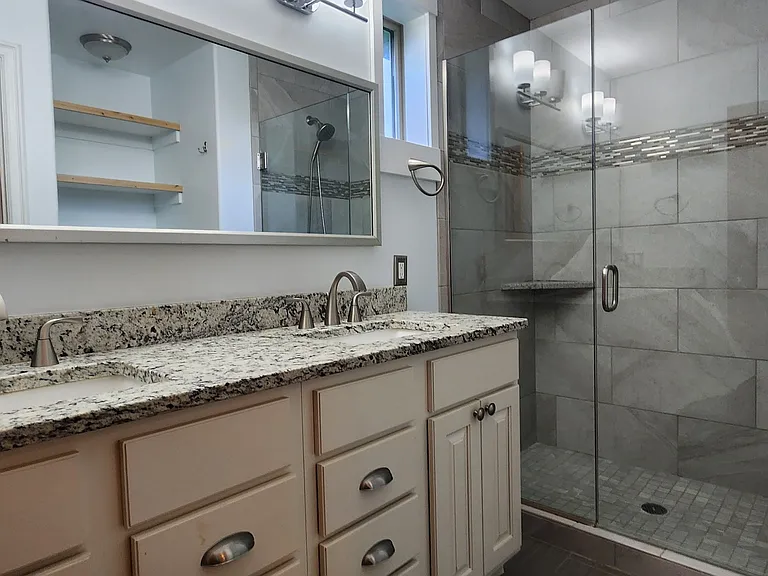 8105 Alamosa Ln — Photo 26