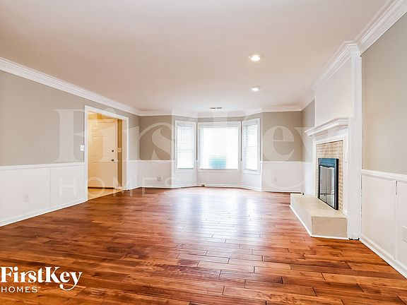 3rd image of 2988 Winding Way SW