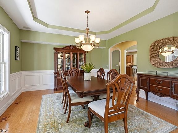 3rd image of 8247 Hemingway Ln