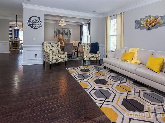 5th image of 111 Sweet Leaf Ln