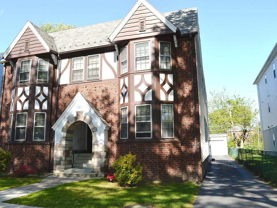 1st image of 576 N Maple Ave