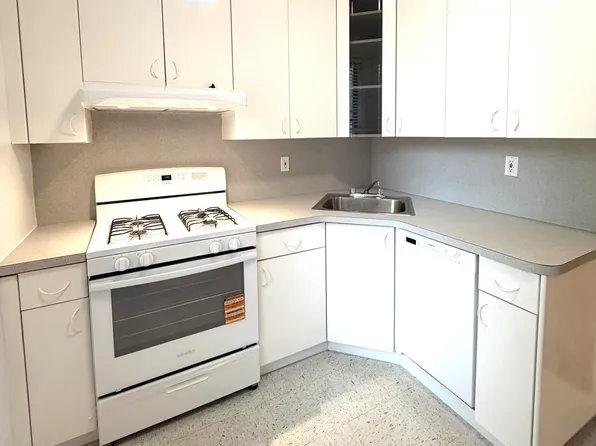 315 8th Avenue image 3 of 14