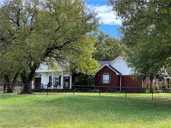 3505 Feather Hill Ln, Lavaca, AR 72941