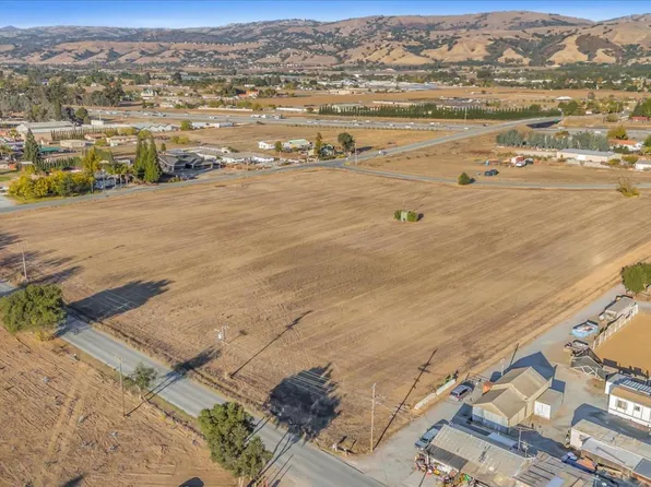 14510 Llagas Ave, San Martin, CA 95046