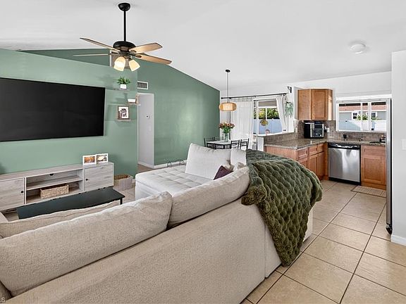 5th image of 9197 Pomelo RD E