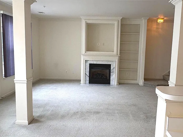 2664 Manhattan Pl #305 — Photo 8