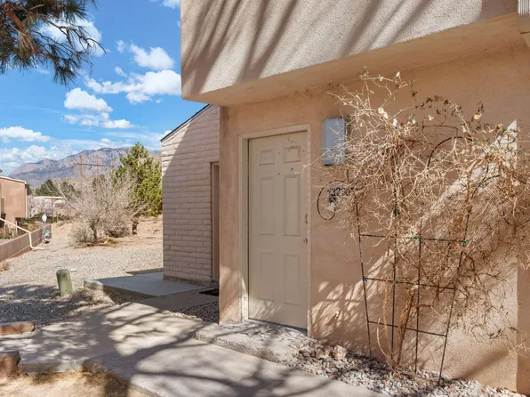 13230 Candelaria Rd NE, Albuquerque, NM 87112