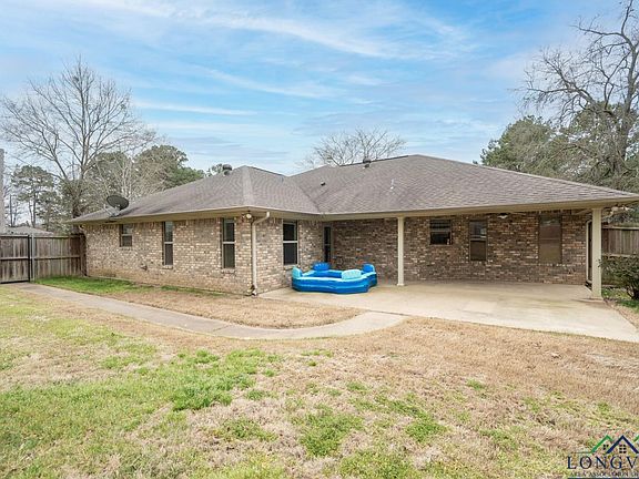 3rd image of 703 Quail Dr