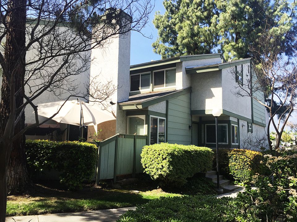 1st image of 1985 E Yale St