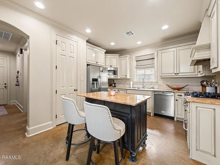 413 Harbor Rd — Photo 13