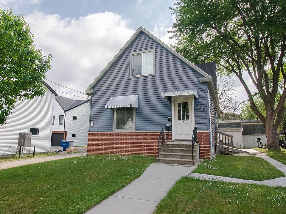 1st image of 428 9th Ave SE #2