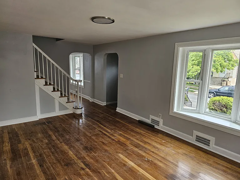 38 Webster St — Photo 2