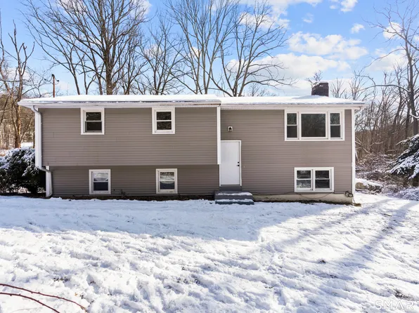 33 Stonybrook Road, Ledyard, CT 06335