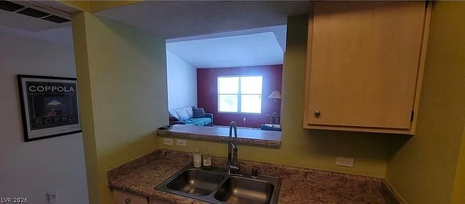 2 bed, 2.0 bath, 1062 sqft, $1,350 — Photo 4