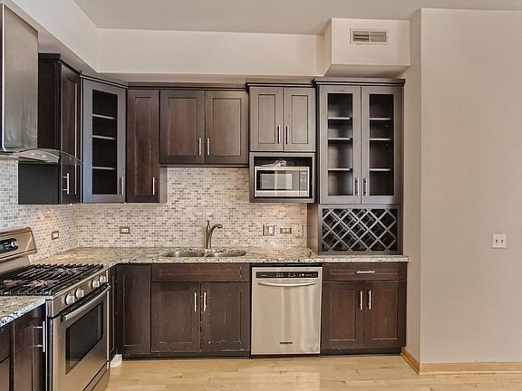 3rd image of 8727 W Bryn Mawr Ave APT 706