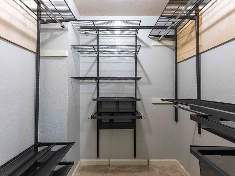 2331 Bluffridge St — Photo 36