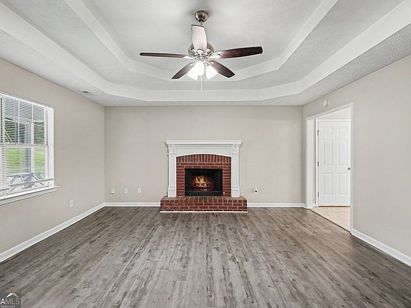4th image of 495 Robin Rd