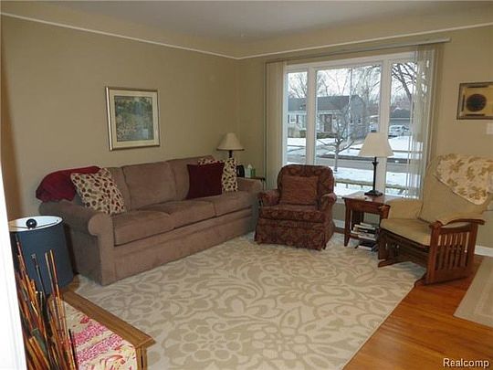 2nd image of 30031 Hathaway St