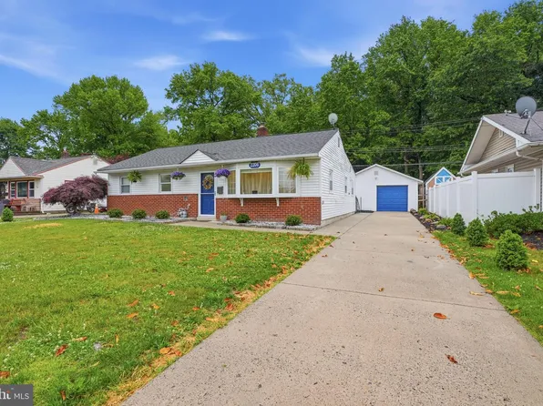 2206 David Dr, Bristol, PA 19007